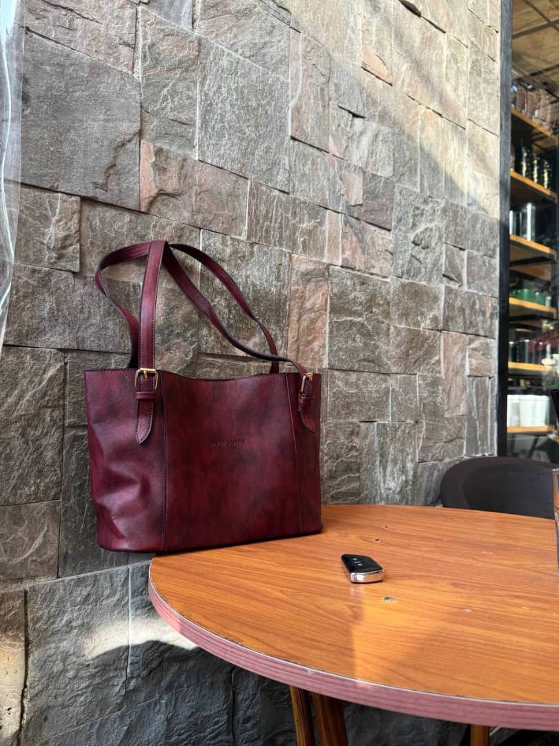 شنط ✨️💎MOHRA STORE